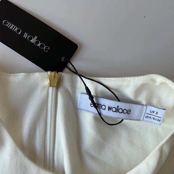 Emma Wallace Jessica Sleeveless Top in White with Back Gold Zip Panel Size US4 - Picture 3 of 10